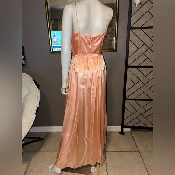 Chic Peach Satin Evening Dress - Picture 4 of 9